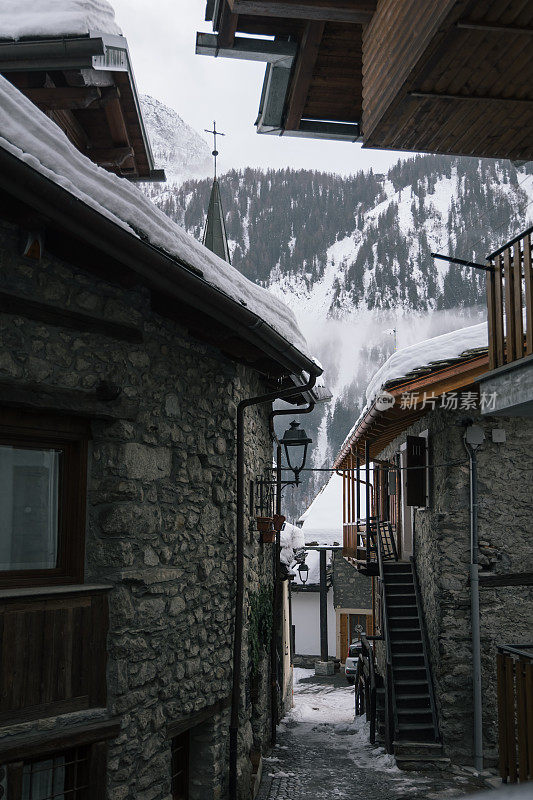 Entrèves mountain alps town